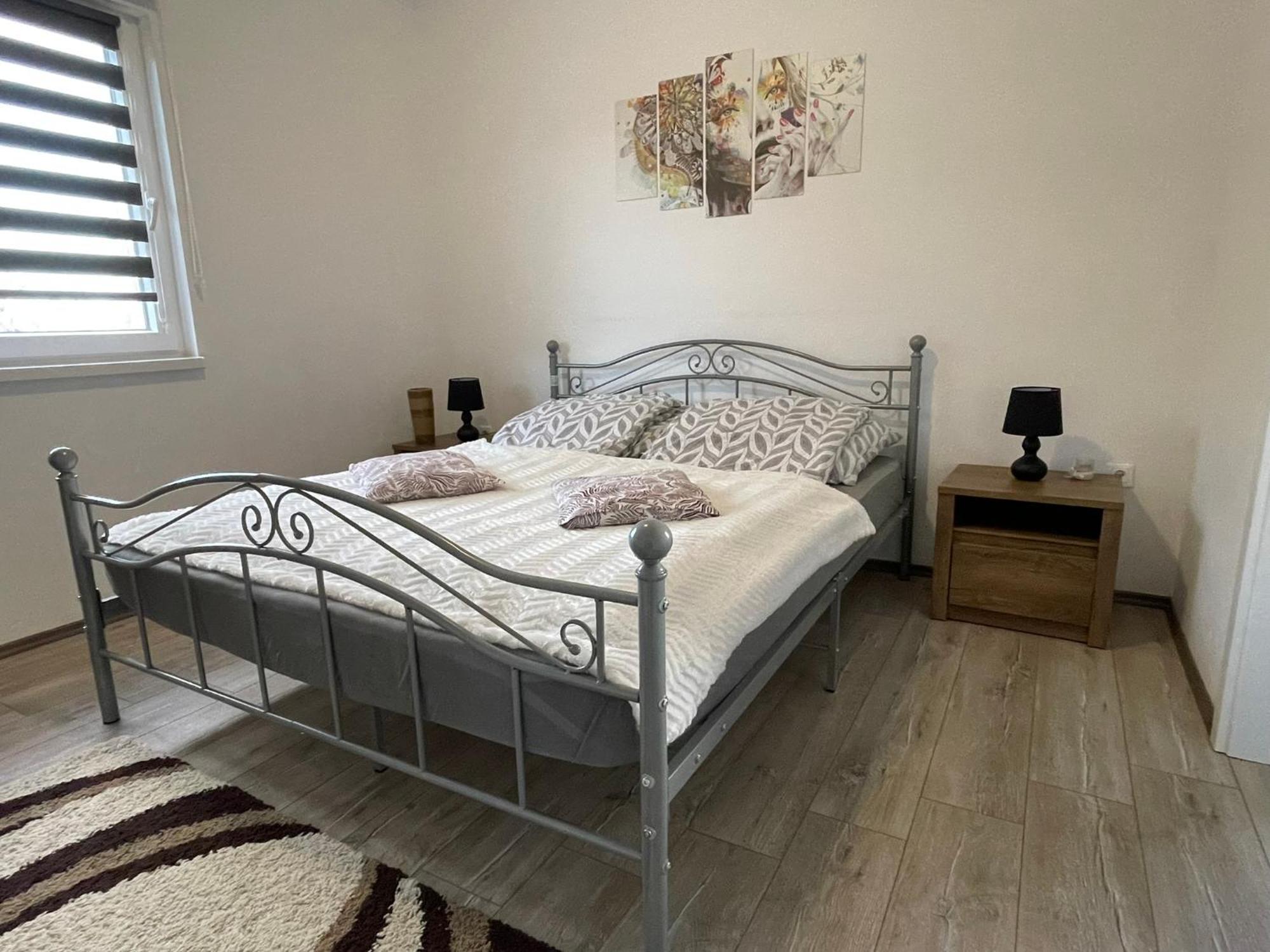 Fullhouse Apartmanhaz Zamárdi Eksteriør billede